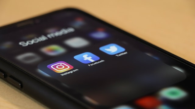phone with social apps