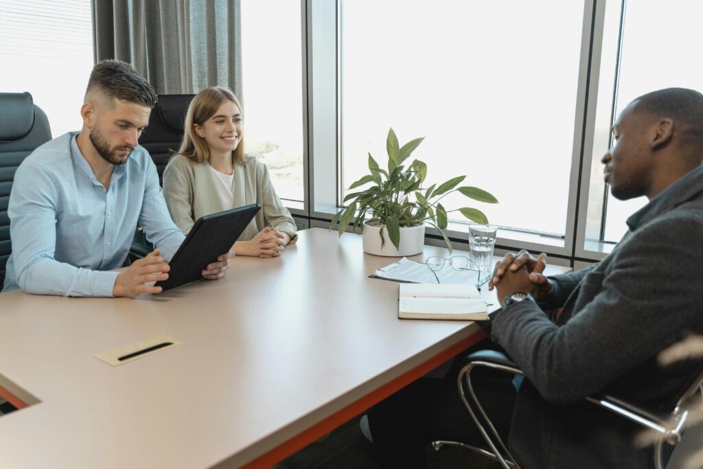 Ecommerce Consultant vs Agency vs In‑House: 2026 Hiring Playbook
